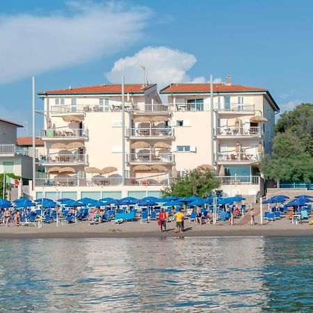 سان فينتْشينسو Residence Villa Lo Scoglietto المظهر الخارجي الصورة
